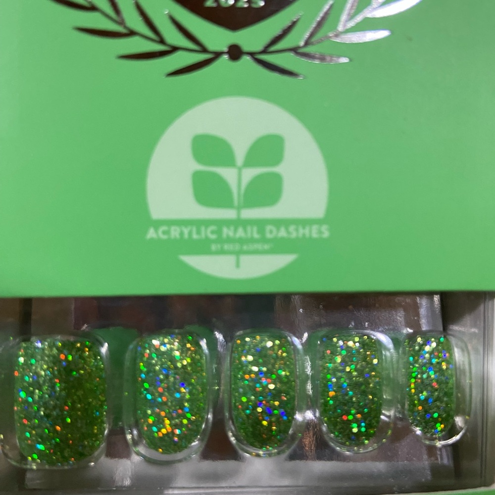 Green Glitter Acrylic Nail Dashes